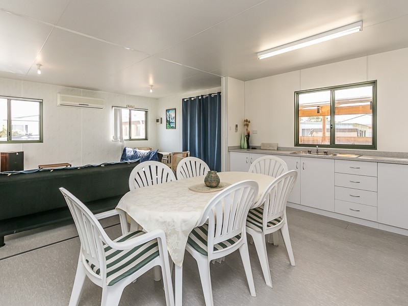 33/1 Williams Way, Seabird WA 6042