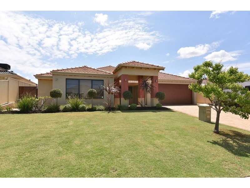 19 Monivae Vista, Tapping WA 6065