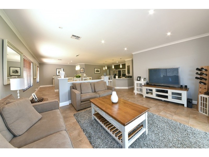 19 Monivae Vista, Tapping WA 6065