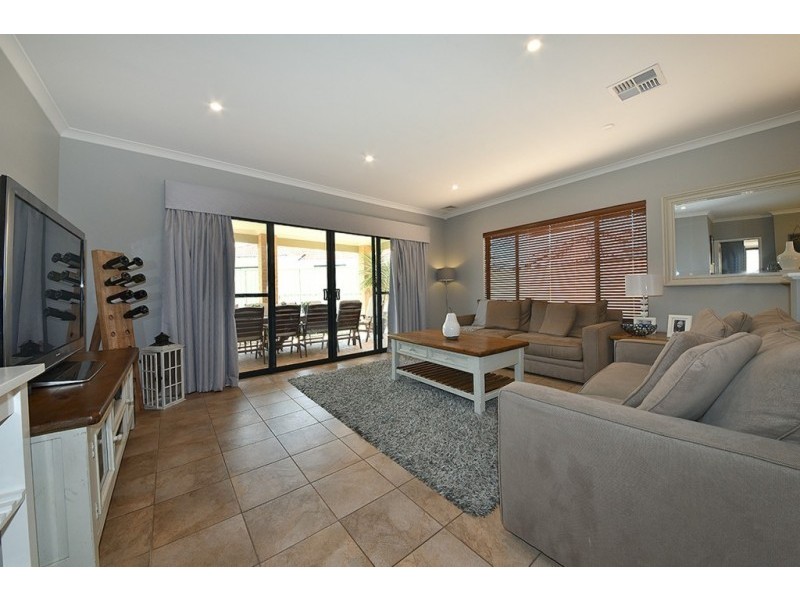 19 Monivae Vista, Tapping WA 6065