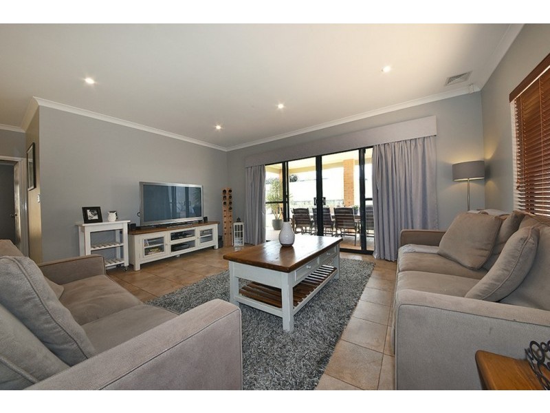 19 Monivae Vista, Tapping WA 6065