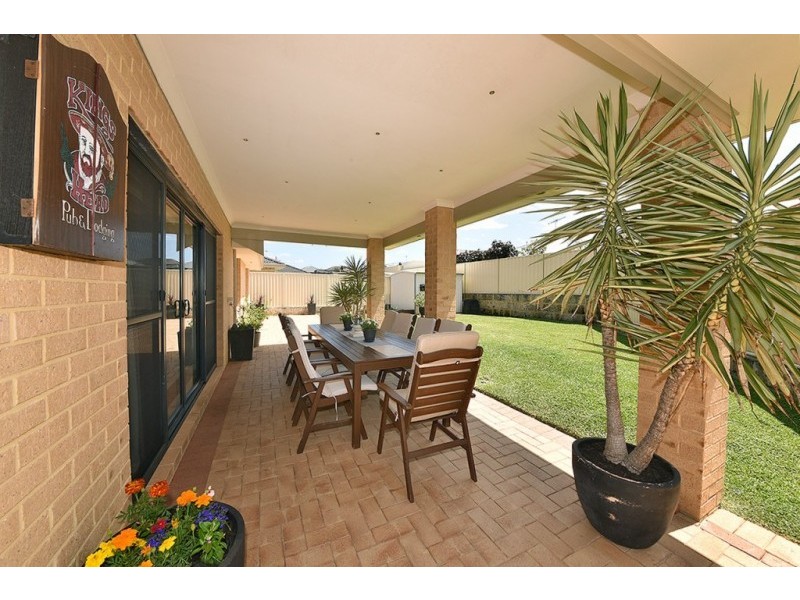 19 Monivae Vista, Tapping WA 6065