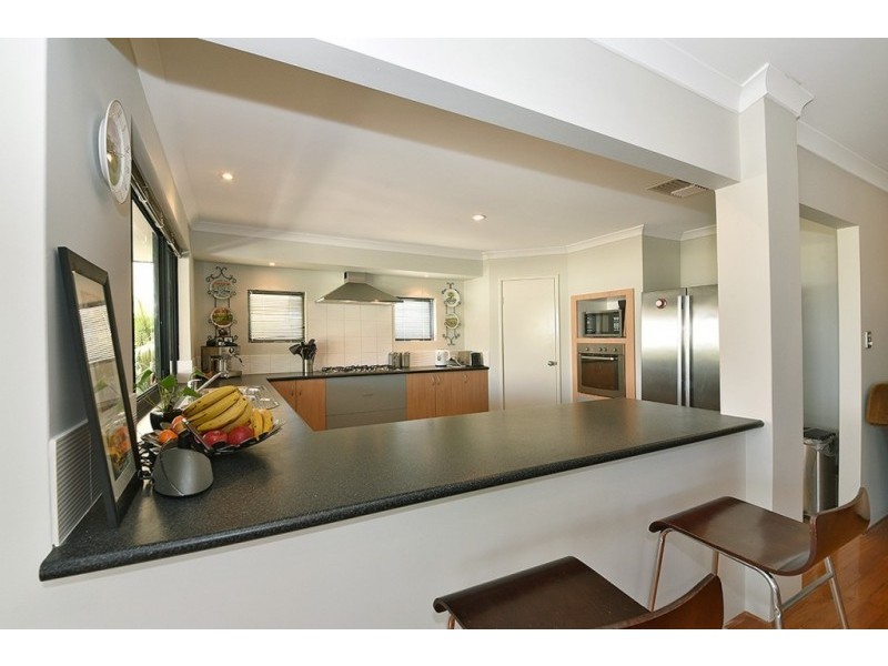 15 Ficarra Way, Sinagra WA 6065