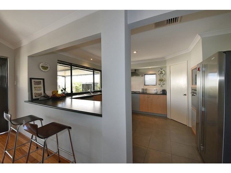 15 Ficarra Way, Sinagra WA 6065