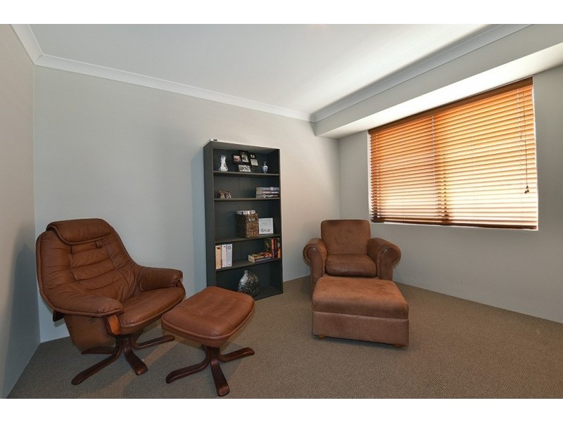 15 Ficarra Way, Sinagra WA 6065