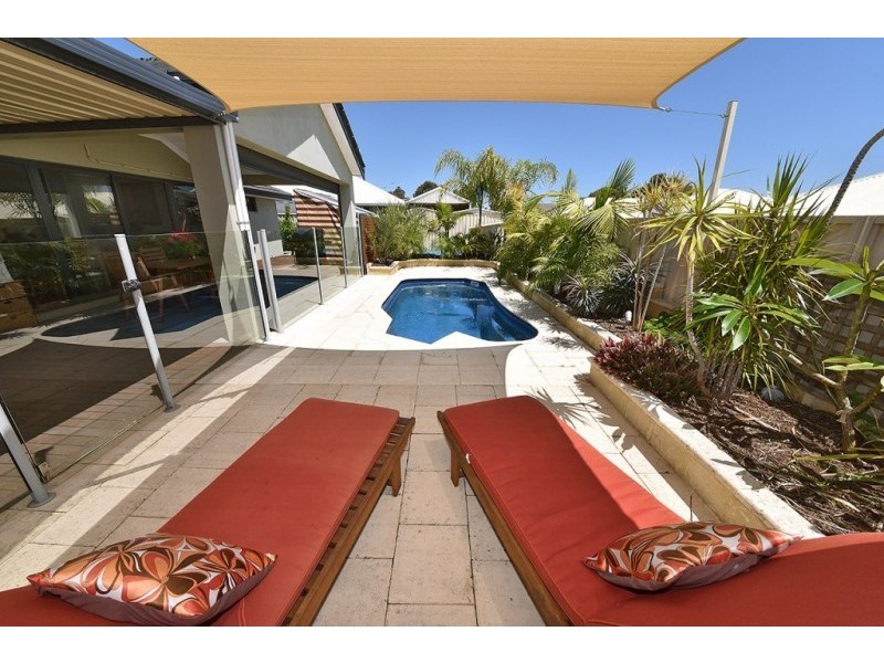 15 Ficarra Way, Sinagra WA 6065