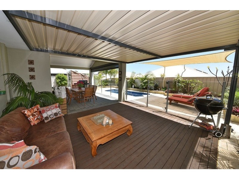 15 Ficarra Way, Sinagra WA 6065