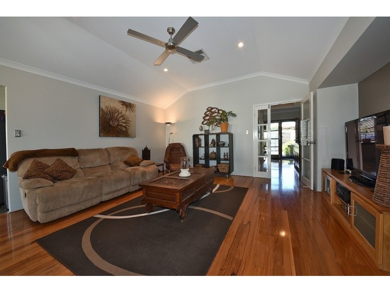 15 Ficarra Way, Sinagra WA 6065