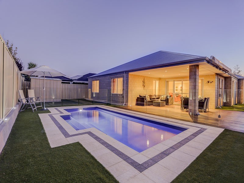 11 Badley Loop, Butler WA 6036