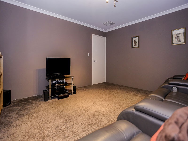 11 Badley Loop, Butler WA 6036