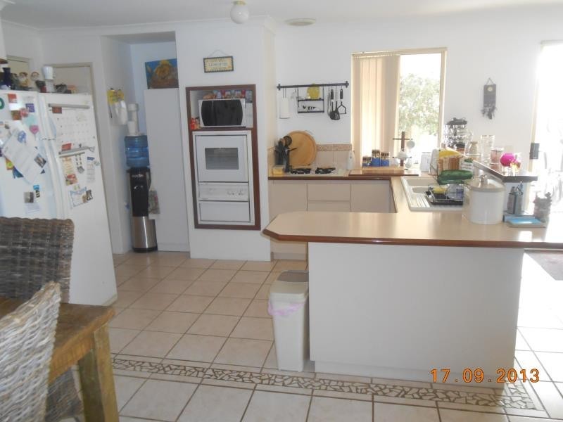 10 Whitsunday Ave, Ridgewood WA 6030