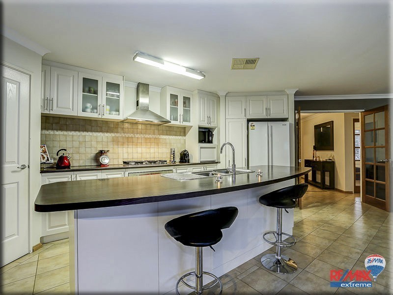 41 Crown Point Crescent, Butler WA 6036