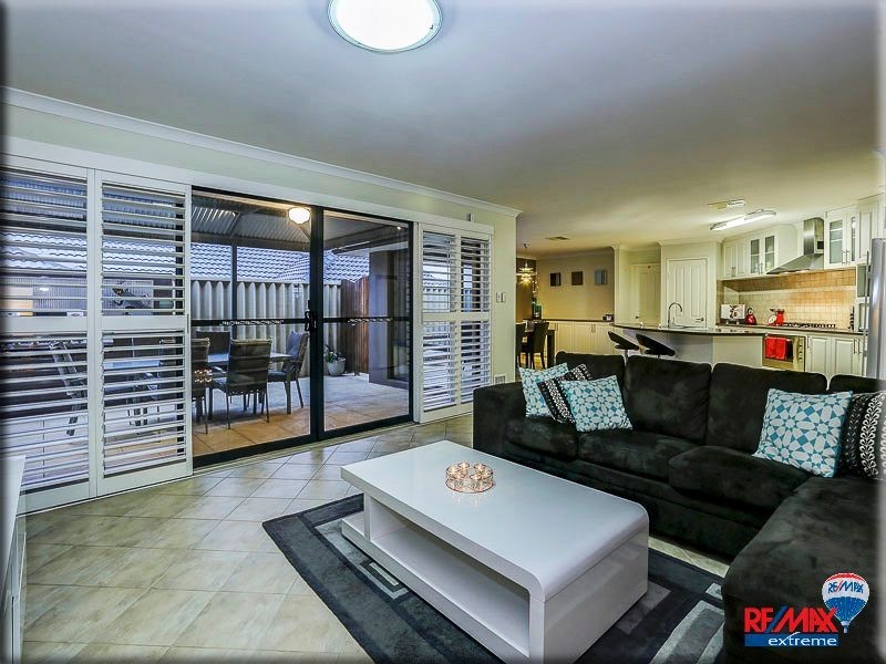 41 Crown Point Crescent, Butler WA 6036