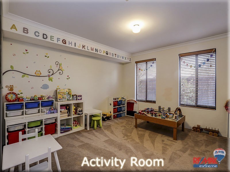 41 Crown Point Crescent, Butler WA 6036