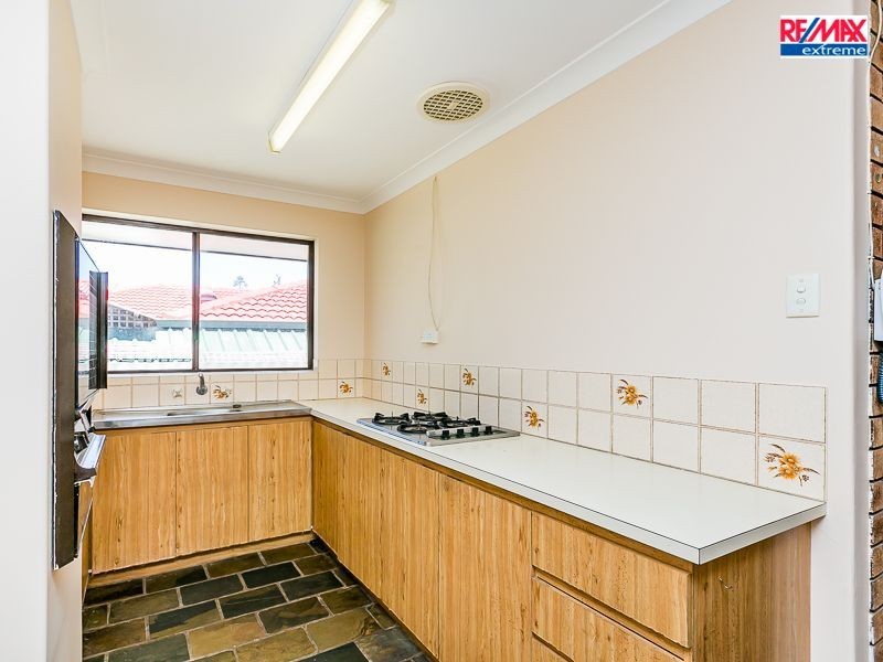 4 Hawk Place, Craigie WA 6025