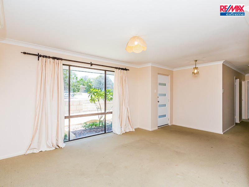 4 Hawk Place, Craigie WA 6025