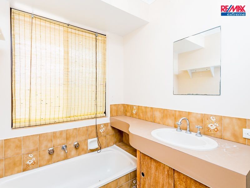 4 Hawk Place, Craigie WA 6025