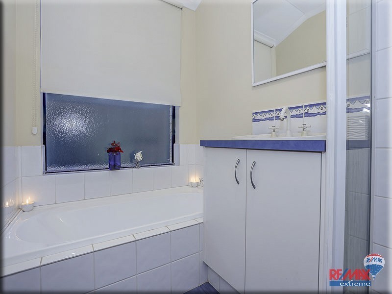 14 Grand Paradiso Parade, Merriwa WA 6030