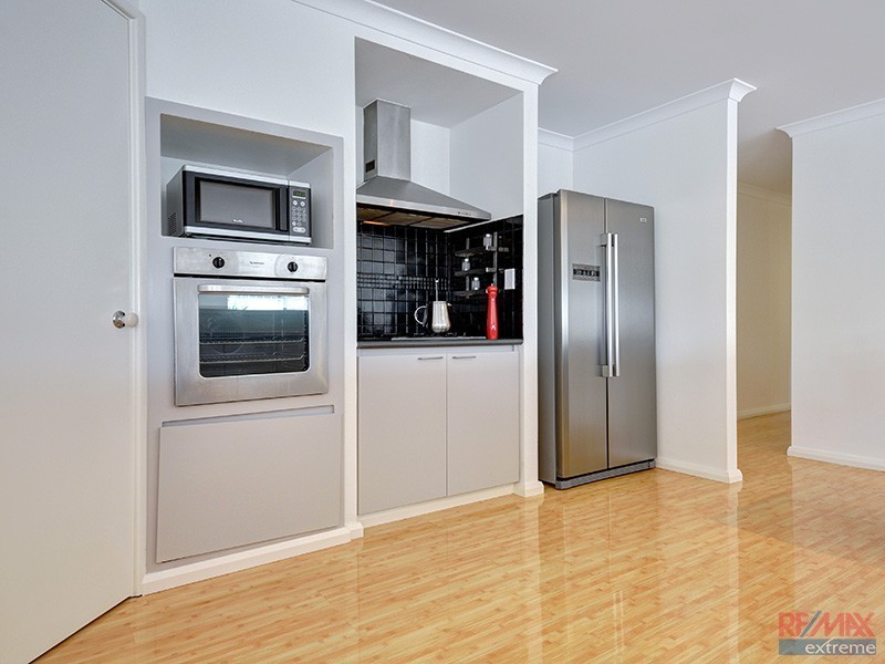 4 Kinta Way, Tapping WA 6065