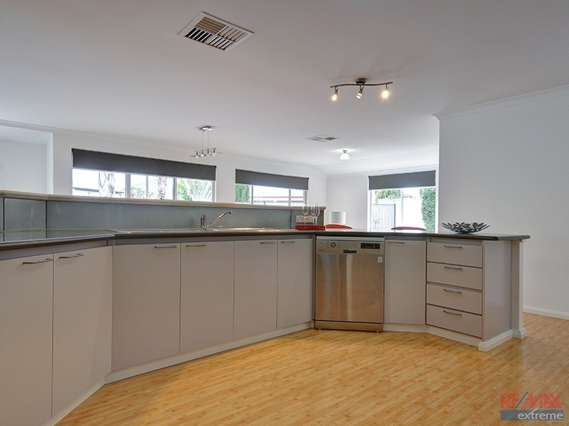 4 Kinta Way, Tapping WA 6065