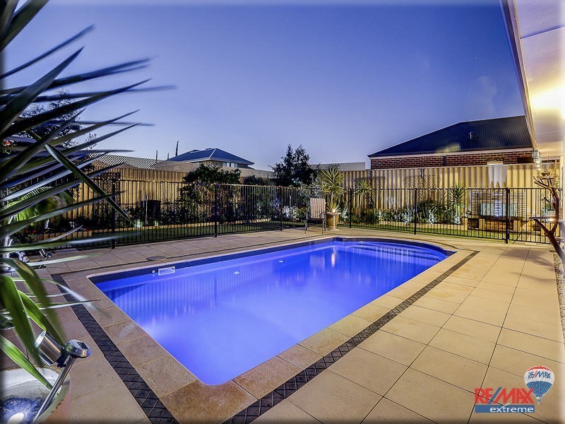 18 Beachwood Crescent, Butler WA 6036