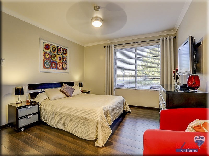 18 Beachwood Crescent, Butler WA 6036