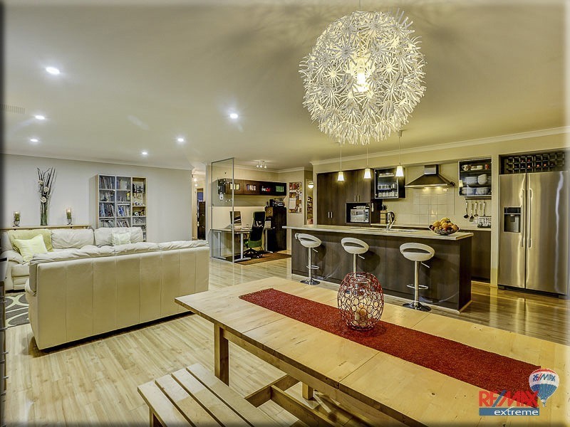 18 Beachwood Crescent, Butler WA 6036