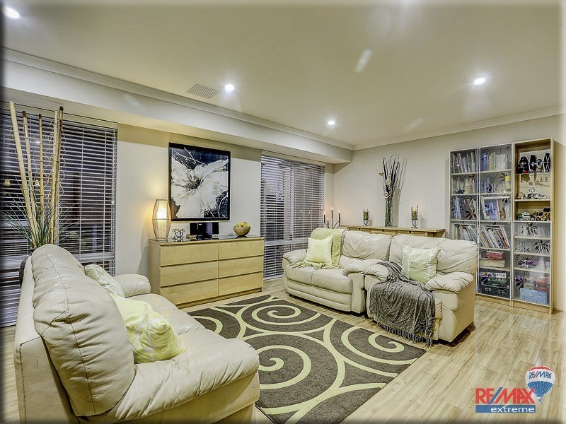 18 Beachwood Crescent, Butler WA 6036