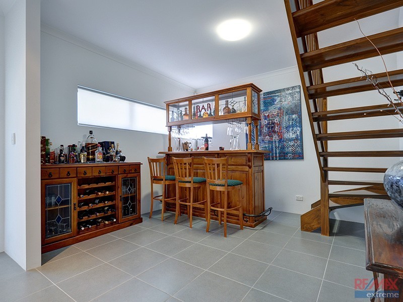 1 Voyager Link, Pearsall WA 6065