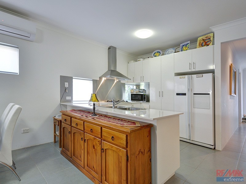 1 Voyager Link, Pearsall WA 6065