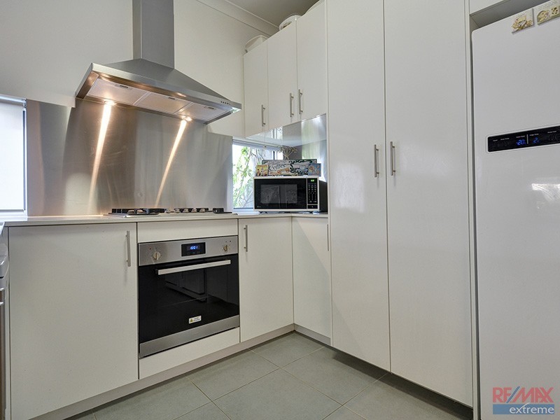 1 Voyager Link, Pearsall WA 6065