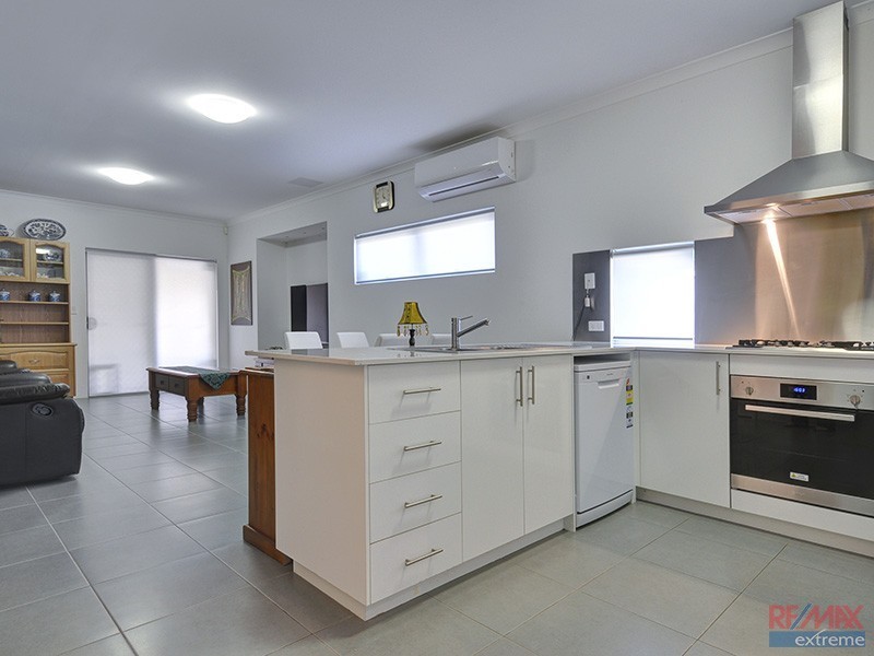 1 Voyager Link, Pearsall WA 6065