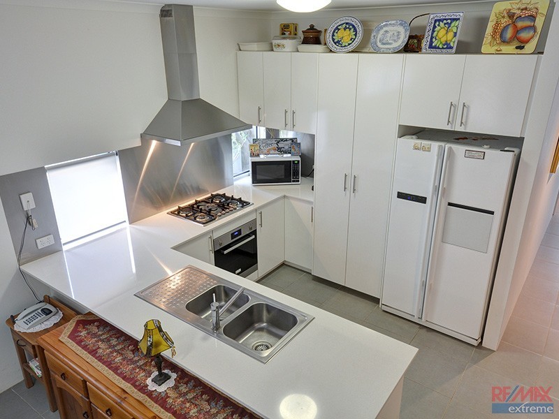 1 Voyager Link, Pearsall WA 6065