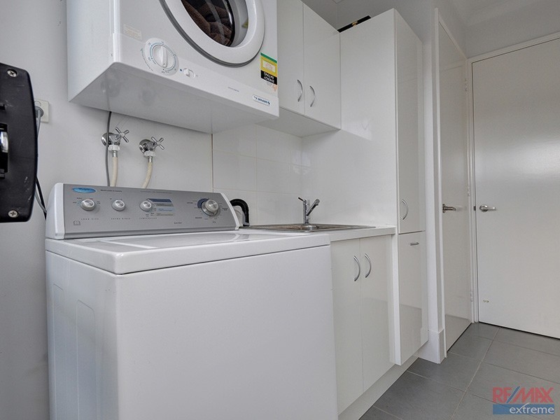 1 Voyager Link, Pearsall WA 6065