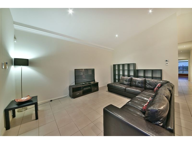 10 Navarre Way, Butler WA 6036