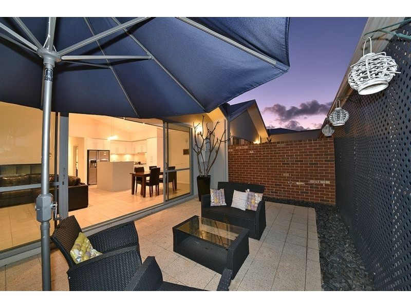 10 Navarre Way, Butler WA 6036