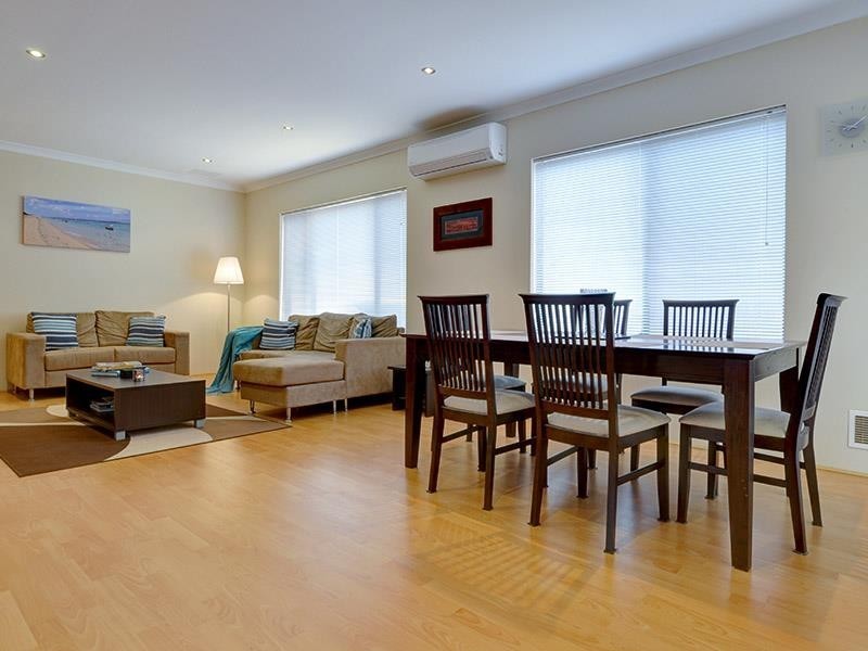 33 Zingarello Street, Pearsall WA 6065