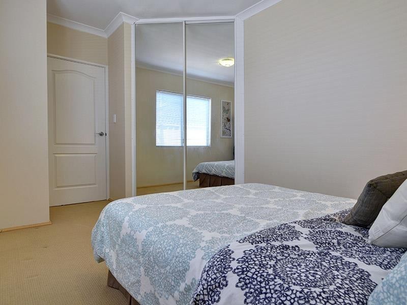 33 Zingarello Street, Pearsall WA 6065