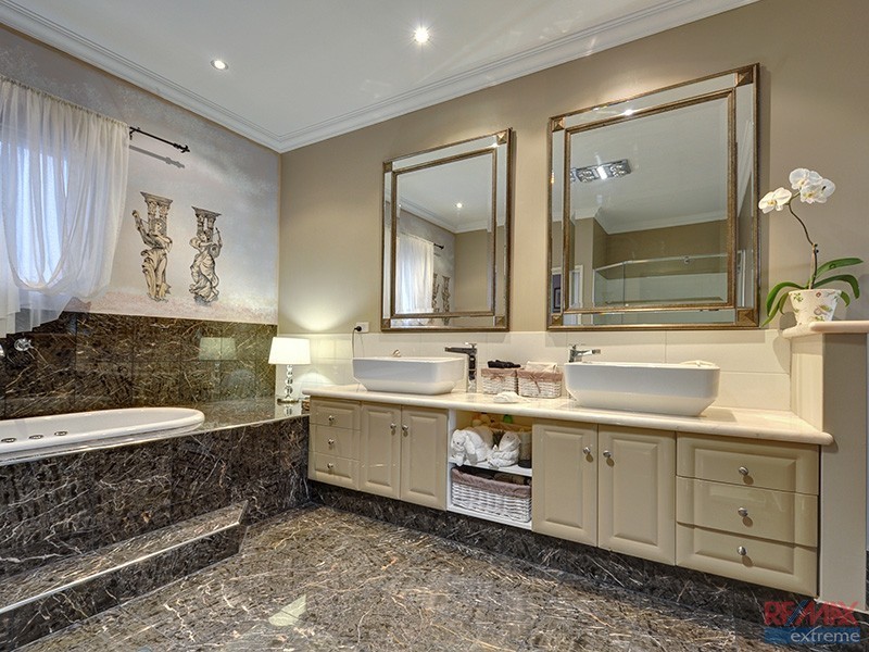 23 Kallatina Drive, Iluka WA 6028