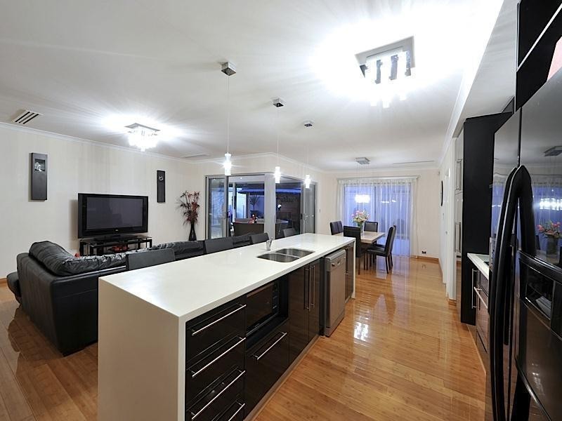 2 Spitfire Ave, Burns Beach WA 6028