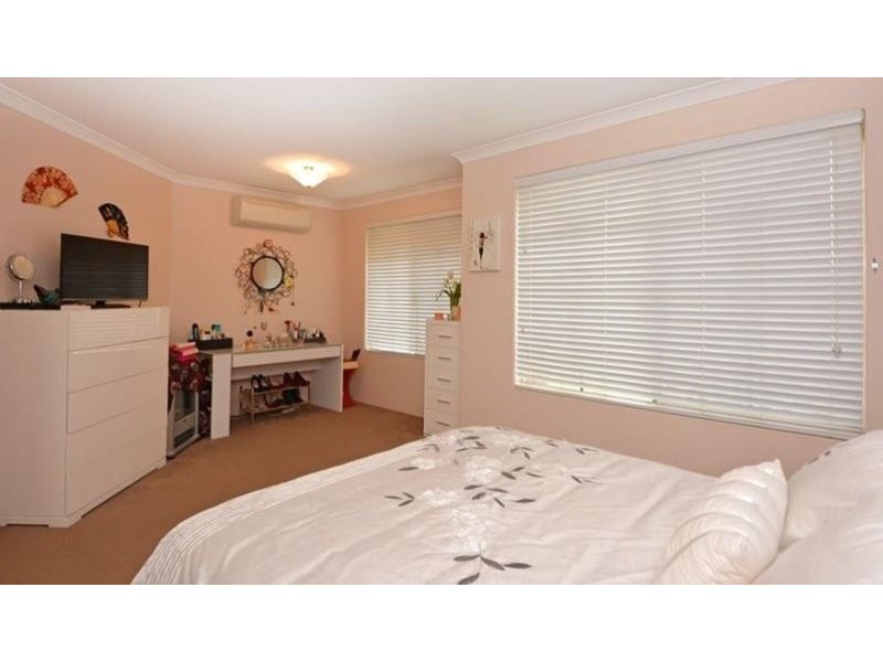 18 Twilight Circuit, Ridgewood WA 6030