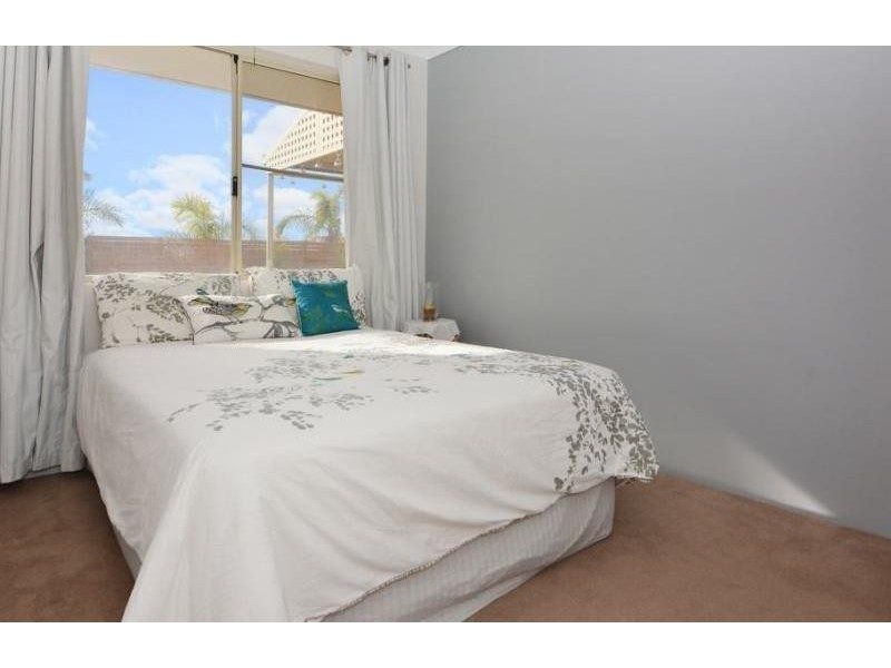 18 Twilight Circuit, Ridgewood WA 6030
