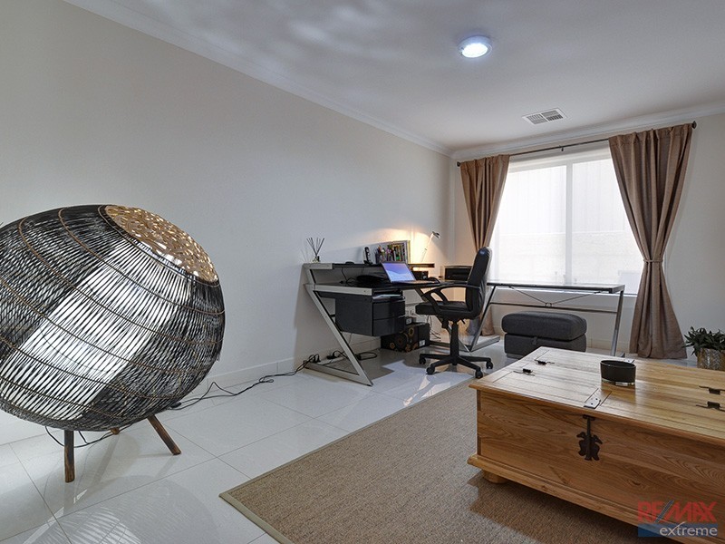 24 Sextant Way, Jindalee WA 6036