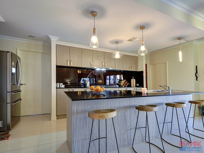 24 Sextant Way, Jindalee WA 6036