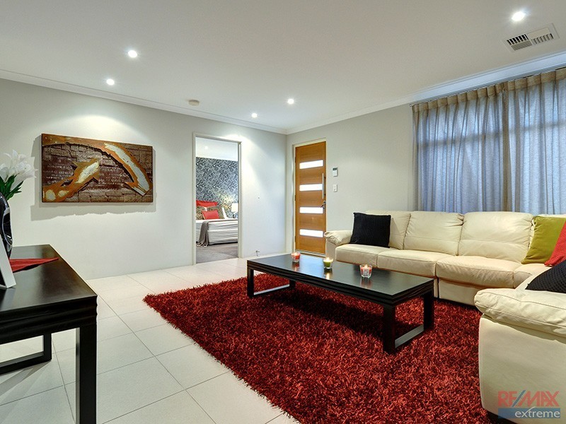 24 Leeway Loop, Alkimos WA 6038