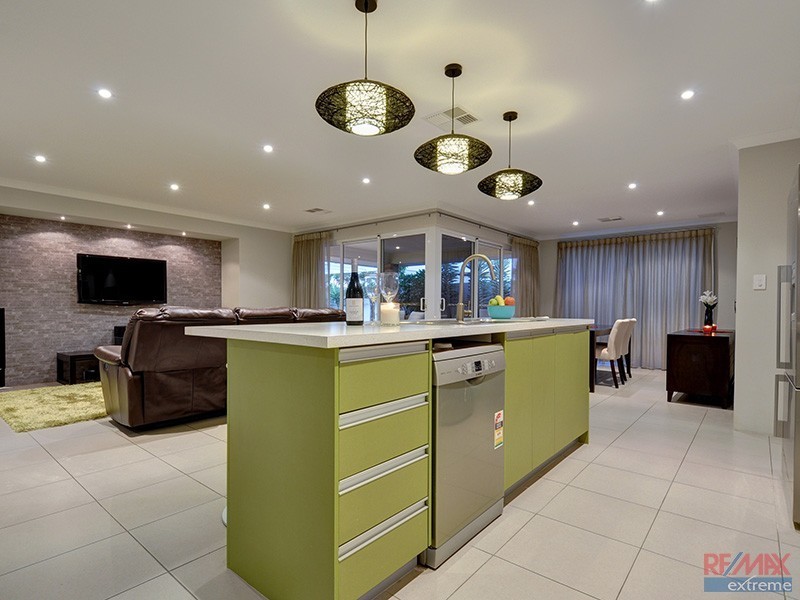 24 Leeway Loop, Alkimos WA 6038