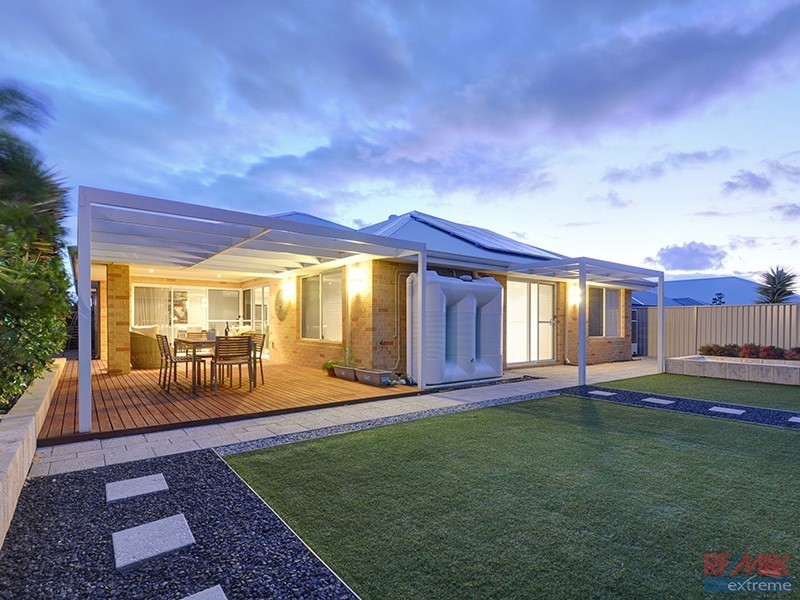 24 Leeway Loop, Alkimos WA 6038