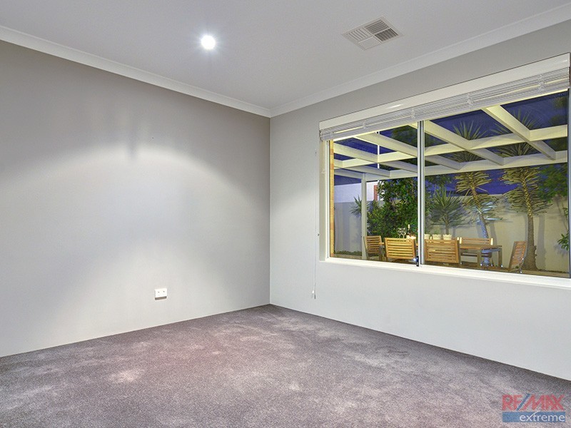 24 Leeway Loop, Alkimos WA 6038