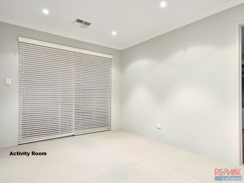 24 Leeway Loop, Alkimos WA 6038