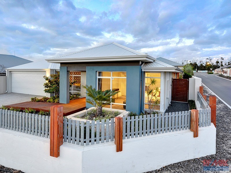 24 Leeway Loop, Alkimos WA 6038